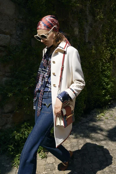 Look 13